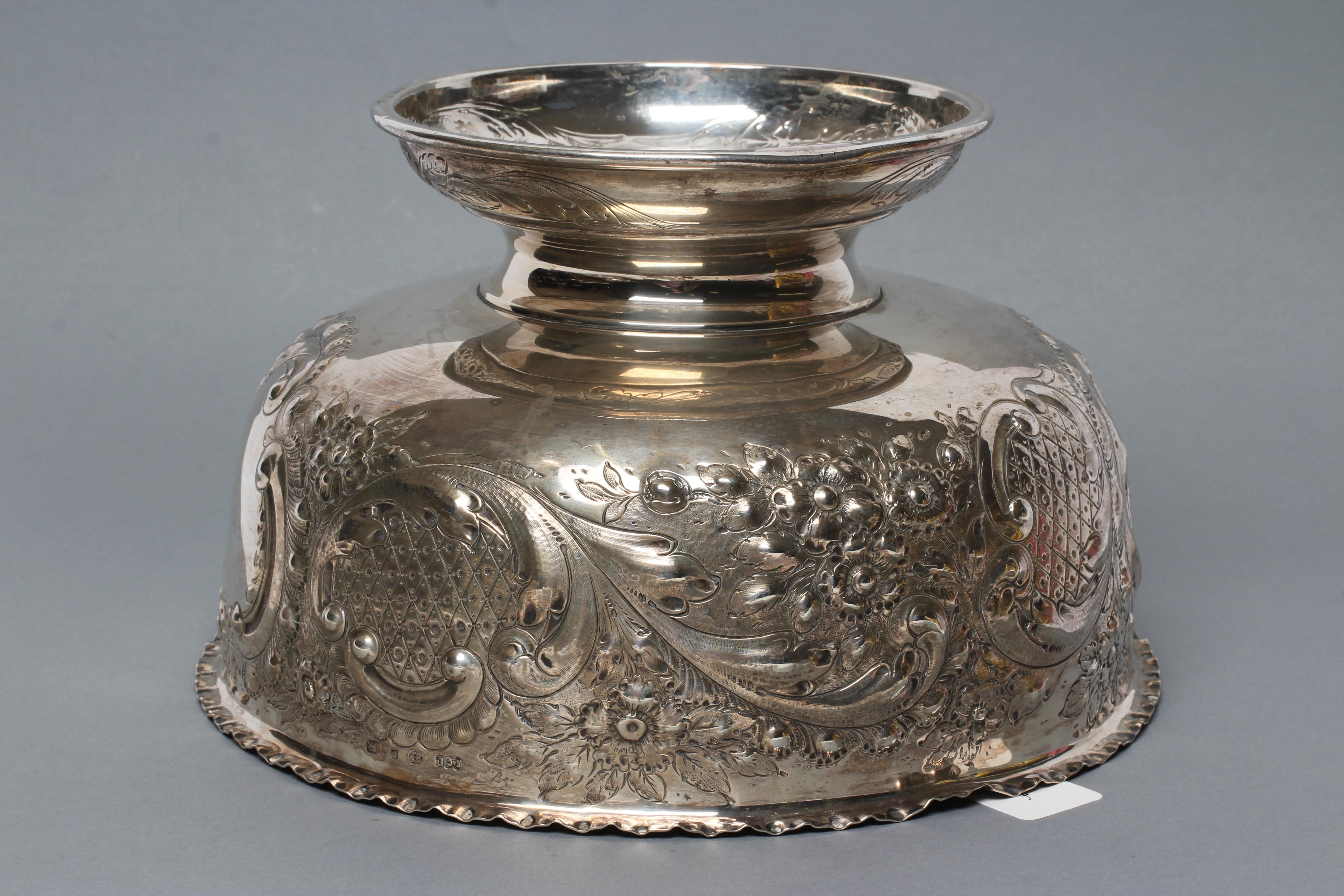 A LATE VICTORIAN SILVER ROSE BOWL Image