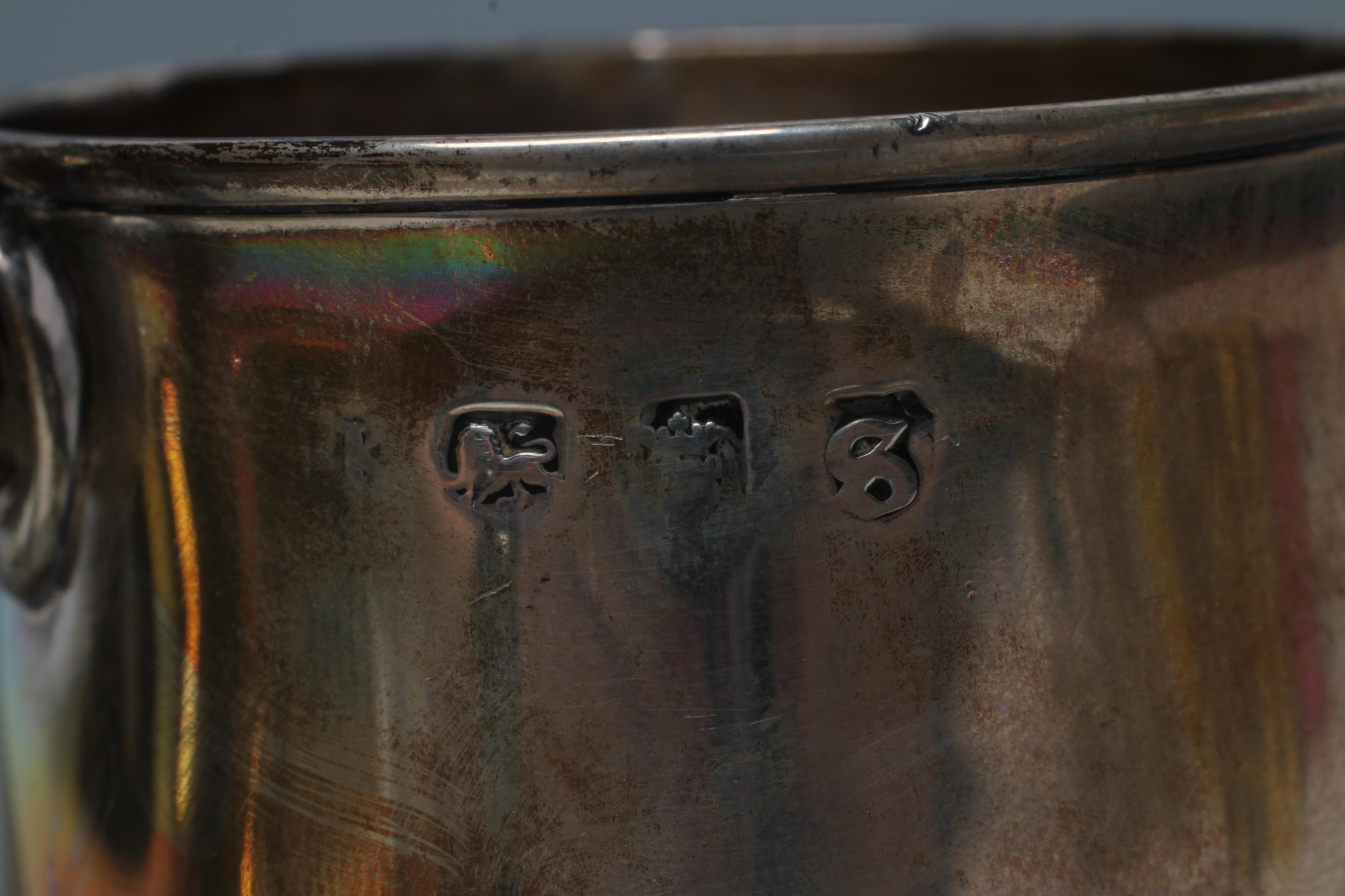 A GEORGE III SILVER SMALL MUG Image