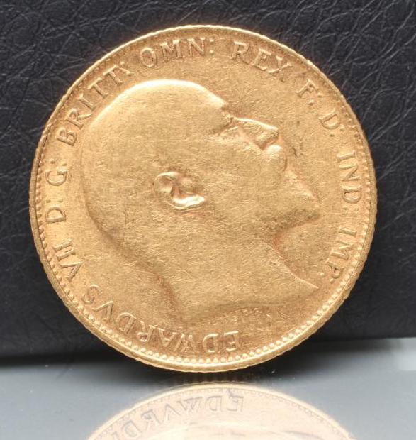 AN EDWARD VII GOLD SOVEREIGN Image