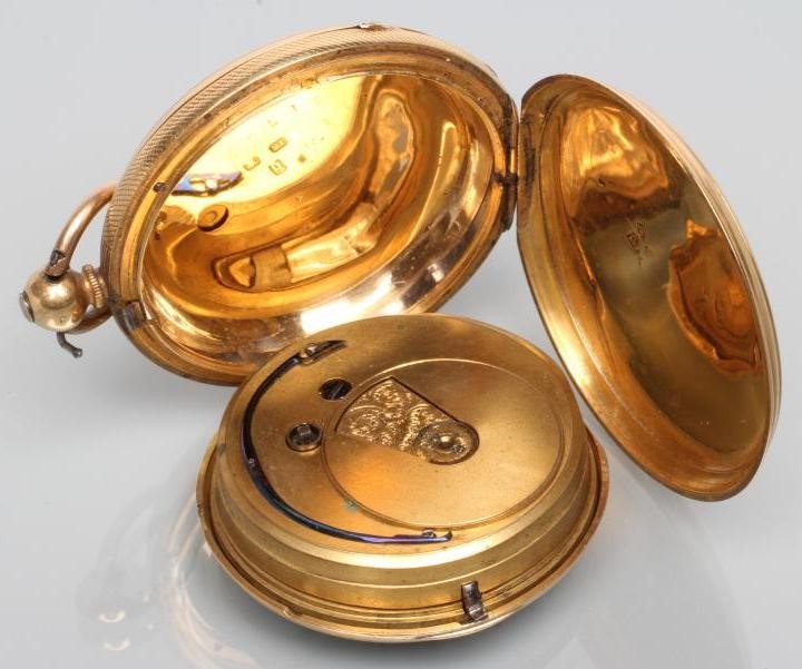 A VICTORIAN 18CT GOLD KEY WIND HUNTER POCKET WATCH Image