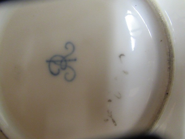 A HELENA WOLFSOHN DRESDEN PORCELAIN ECUELLE Image