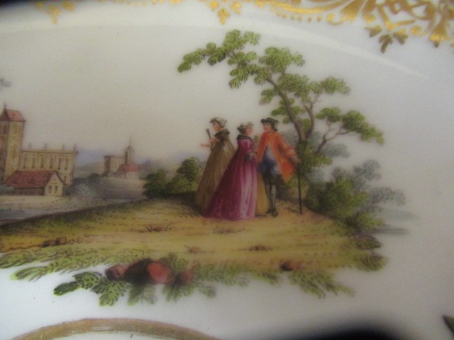 A HELENA WOLFSOHN DRESDEN PORCELAIN ECUELLE Image