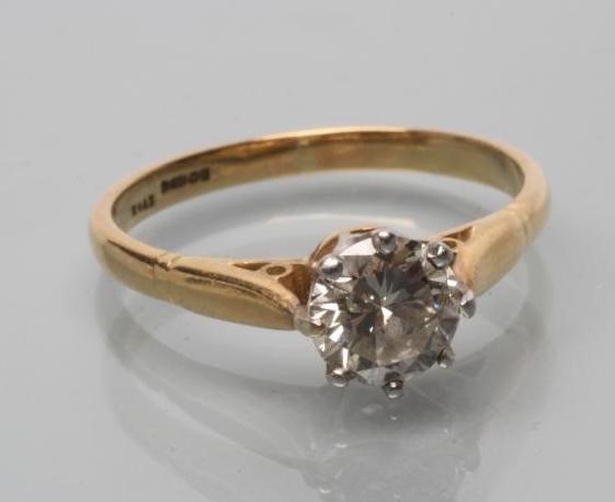 A SOLITAIRE DIAMOND RING Image