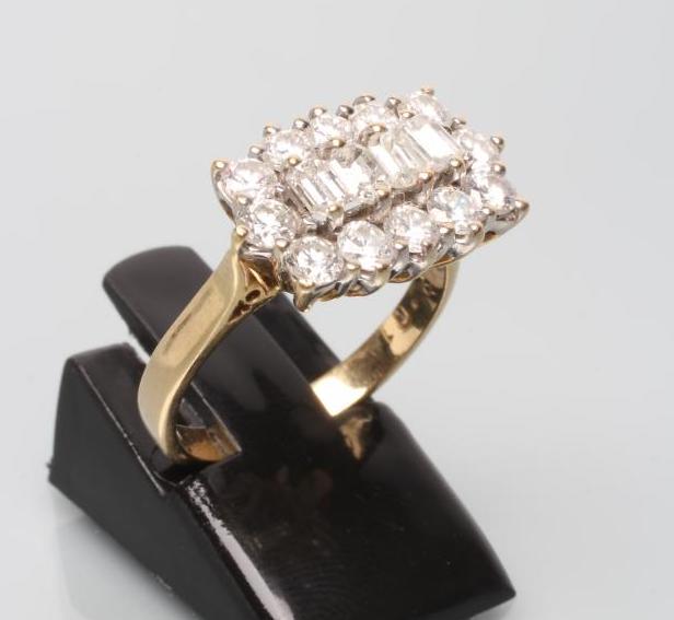 A DIAMOND DRESS RING Image