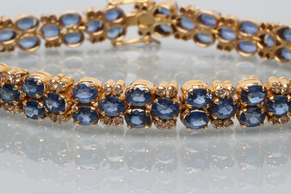 A SAPPHIRE AND DIAMOND BRACELET Image