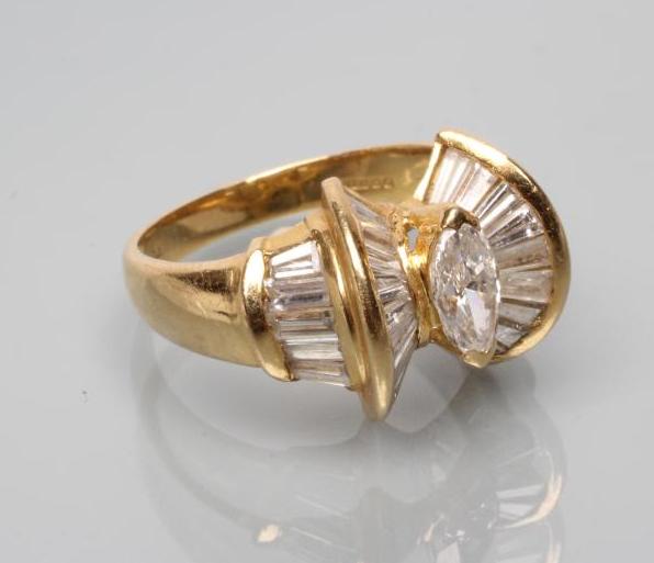 A DIAMOND DRESS RING Image
