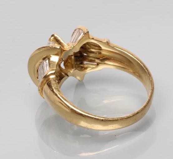 A DIAMOND DRESS RING Image