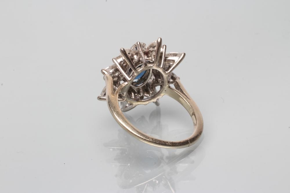 A SAPPHIRE AND DIAMOND DRESS RING Image