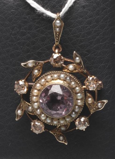 A LATE VICTORIAN AMETHYST Image