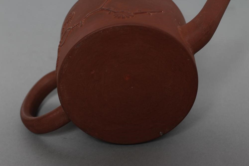 AN ELERS TYPE REDWARE MINIATURE TEAPOT AND COVER Image