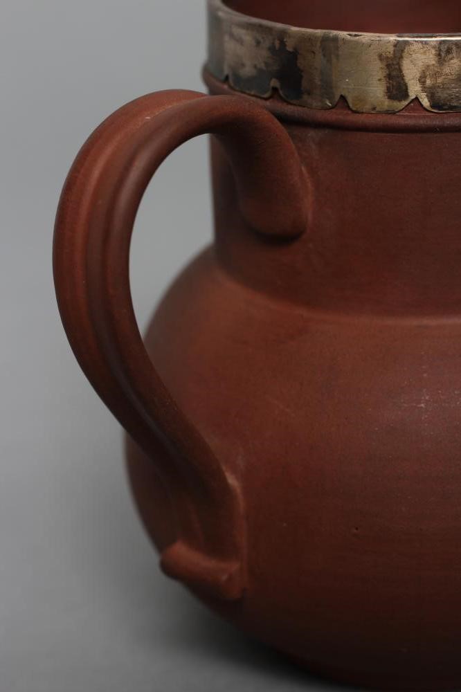 AN ELERS TYPE REDWARE MUG Image