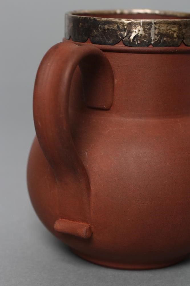AN ELERS TYPE REDWARE MUG Image