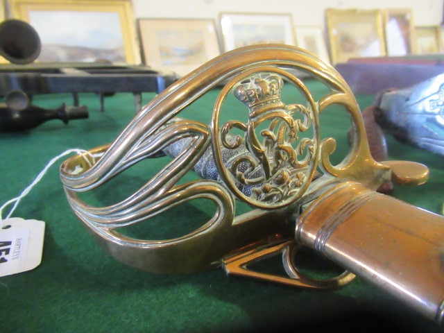 AN 1822 PATTERN INFANTRY OFFICER'S SWORD Image