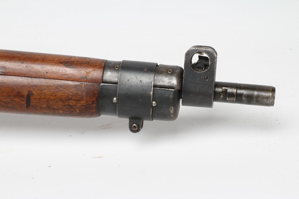 A DEACTIVATED LONG BRANCH NO.4 MK.I* .303 RIFLE Image