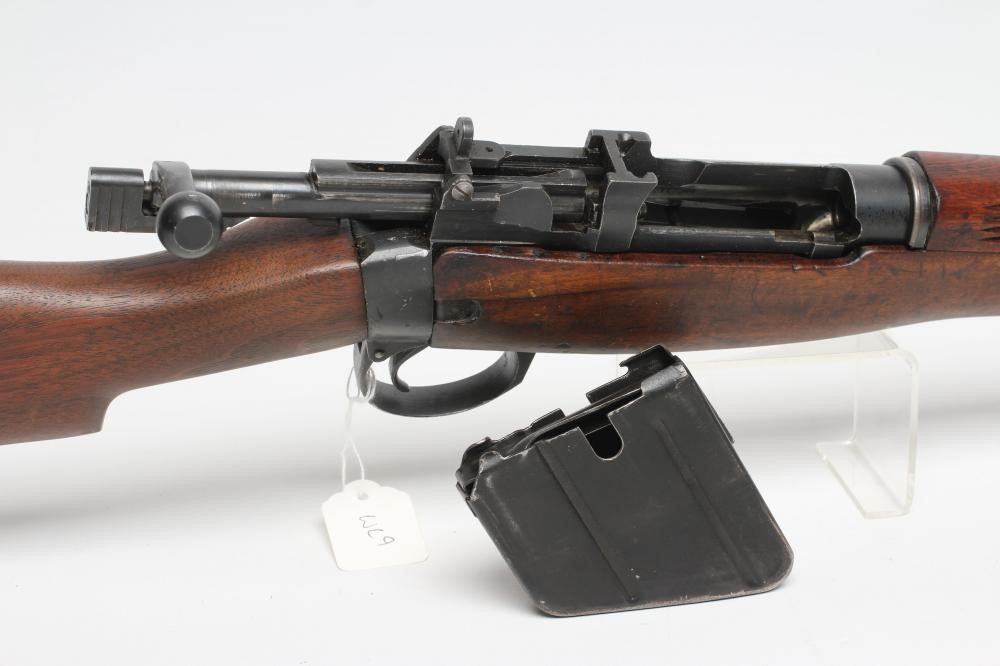 A DEACTIVATED LONG BRANCH NO.4 MK.I* .303 RIFLE Image