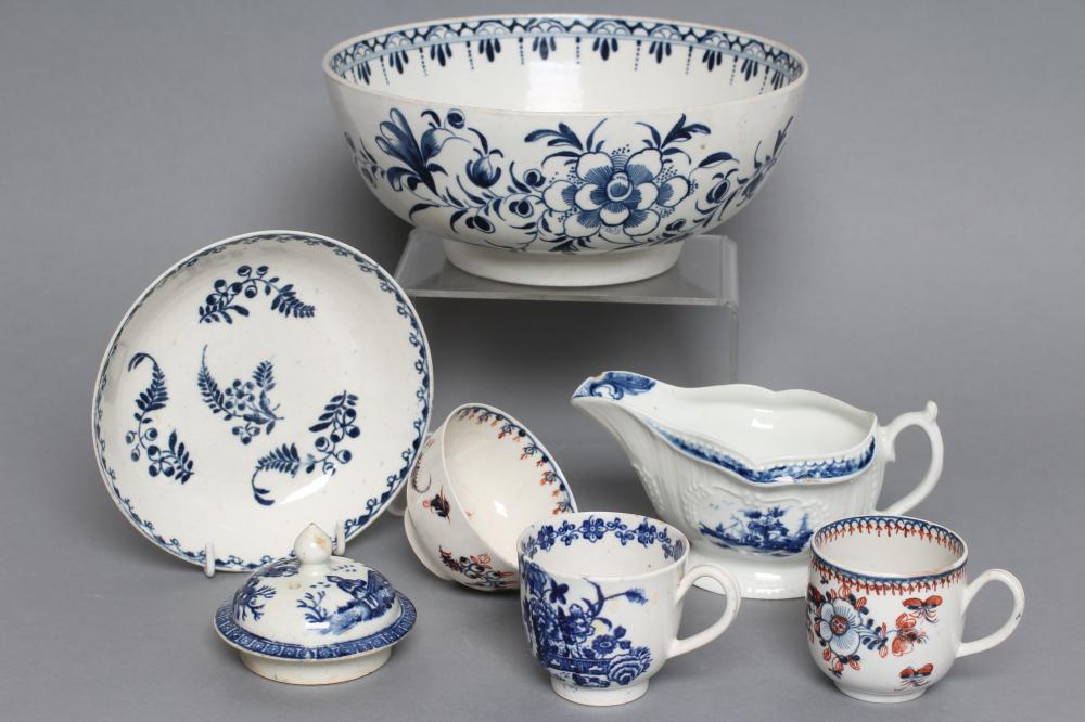 A COLLECTION OF LATE 18TH CENTURY ENGLISH PORCELAIN comprising a First Period Worcester Little Image