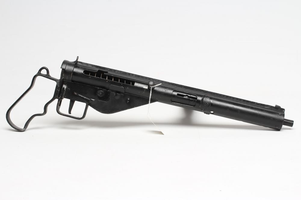A DEACTIVATED STEN 9MM SUBMACHINE GUN Image
