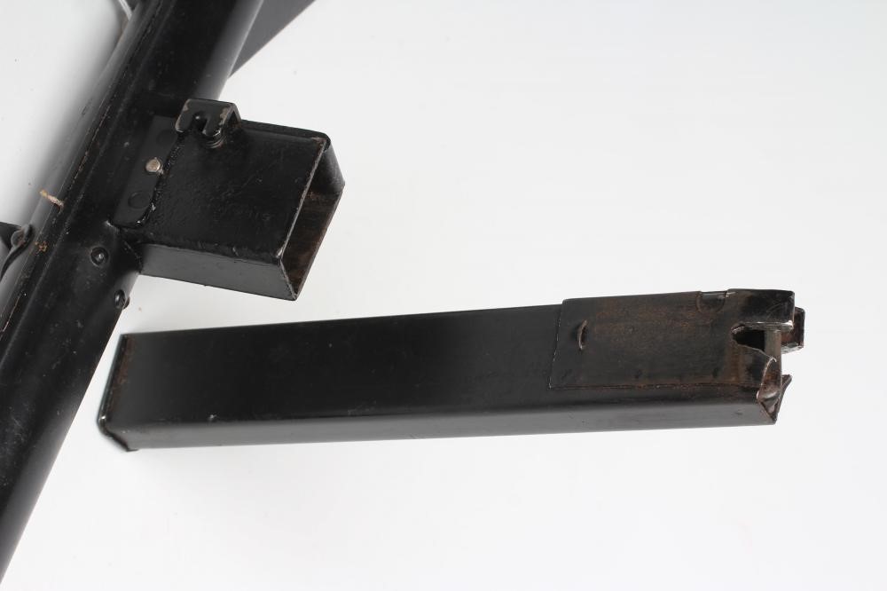 A DEACTIVATED STEN 9MM SUBMACHINE GUN Image