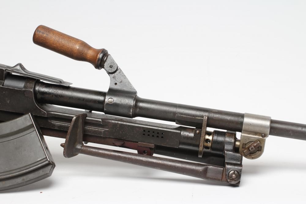 A DEACTIVATED INGLIS BREN MK.II NO.5 .303 LIGHT MACHINE GUN Image
