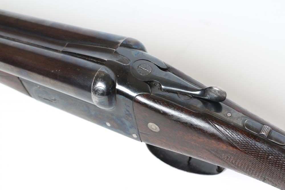 A COGSWELL & HARRISON SIDE BY SIDE 20 BORE SHOTGUN Image
