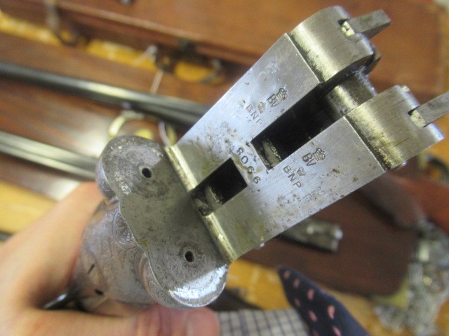 A COGSWELL & HARRISON SIDE BY SIDE 20 BORE SHOTGUN Image