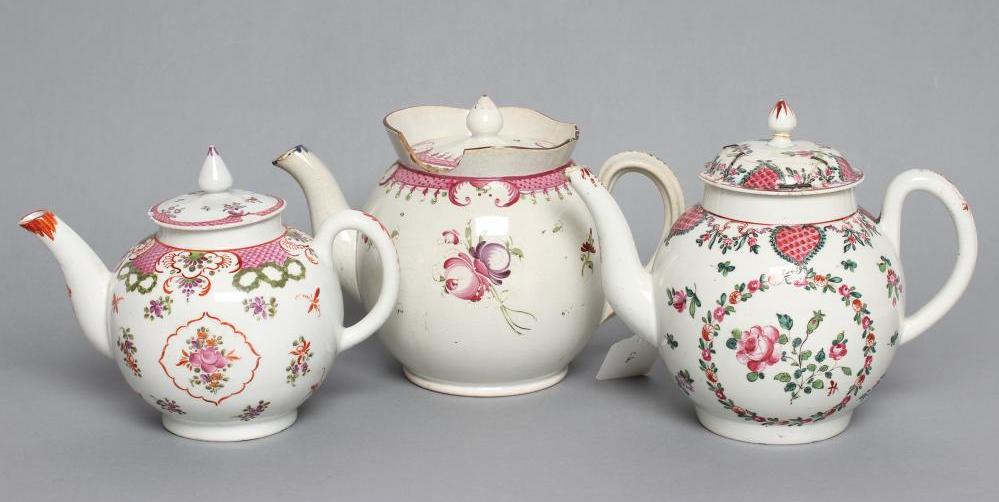 TWO LOWESTOFT PORCELAIN TEAPOTS AND COVERS Image