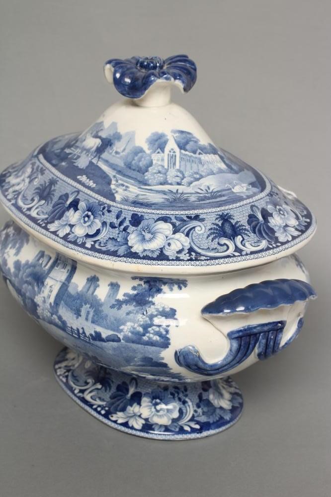 A PEARLWARE "SLINGSBY CASTLE" PATTERN BLUE AND WHITE PRINTED SOUP TUREEN AND COVER Image