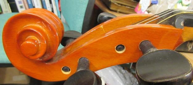 A BOOSEY & HAWKES 400 CELLO Image