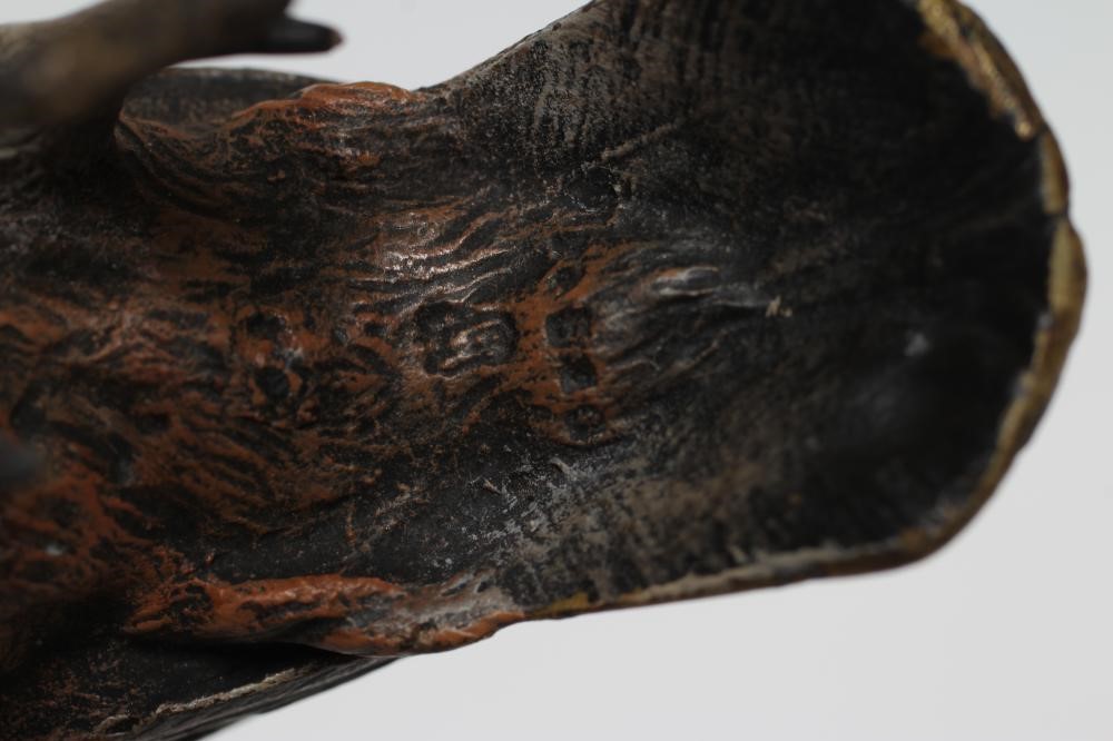 A COLD PAINTED BRONZE FIGURE OF A GROUSE Image