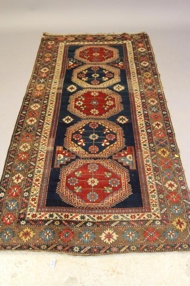 A SHIVRAN RUNNER Image