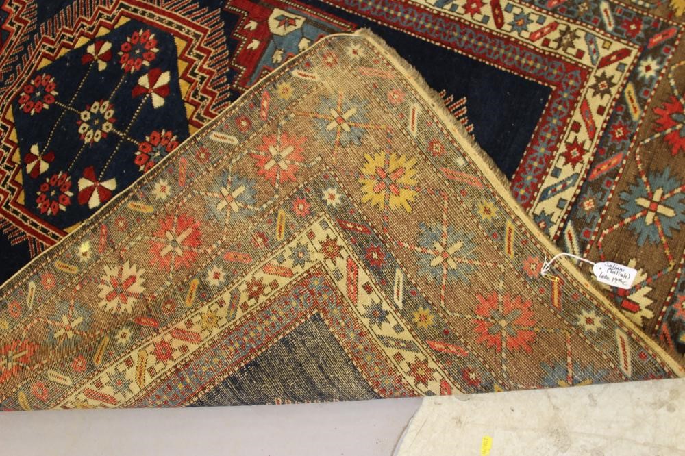 A SHIVRAN RUNNER Image