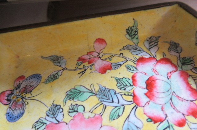 A CANTON ENAMEL SUPPER SET Image