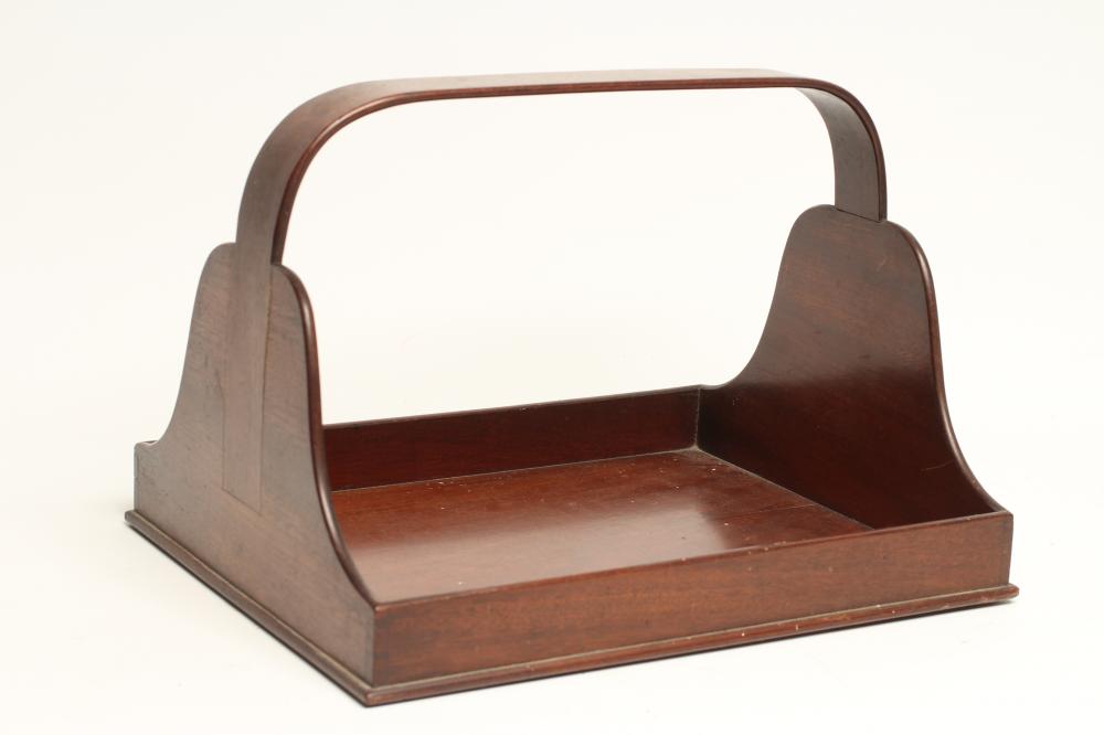 A GEORGIAN MAHOGANY BOOK TRAY Image
