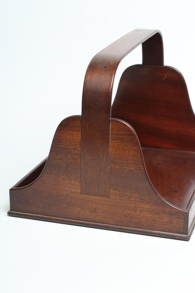 A GEORGIAN MAHOGANY BOOK TRAY Image