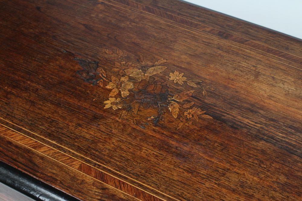 A SWISS MUSICAL BOX Image