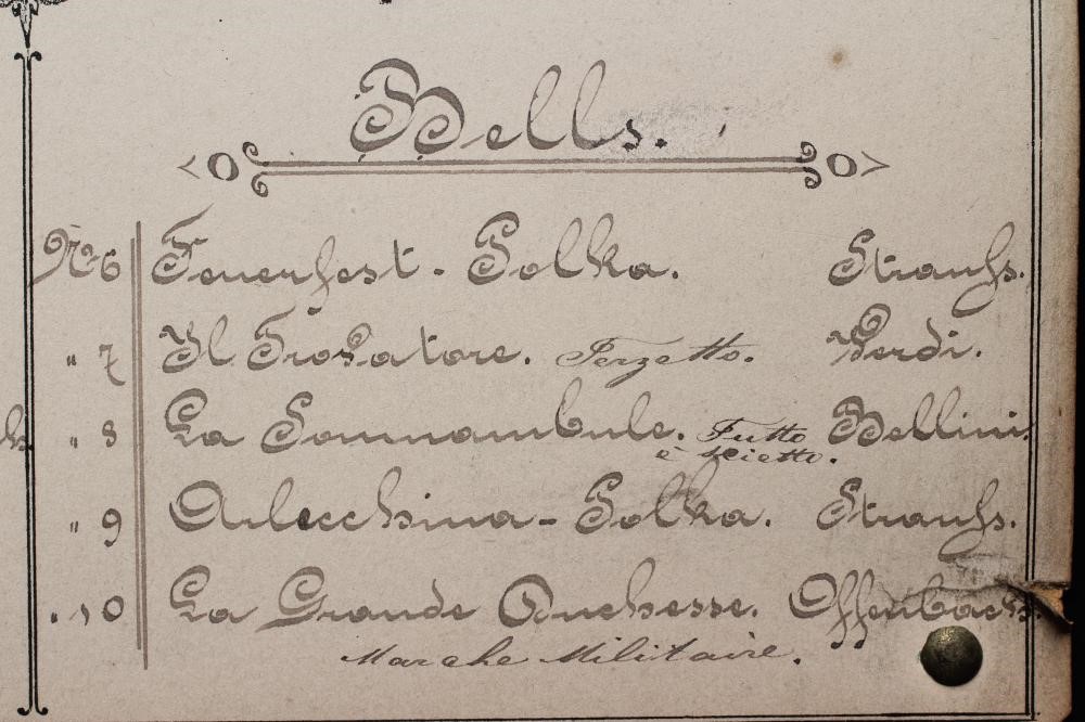 A SWISS MUSICAL BOX Image