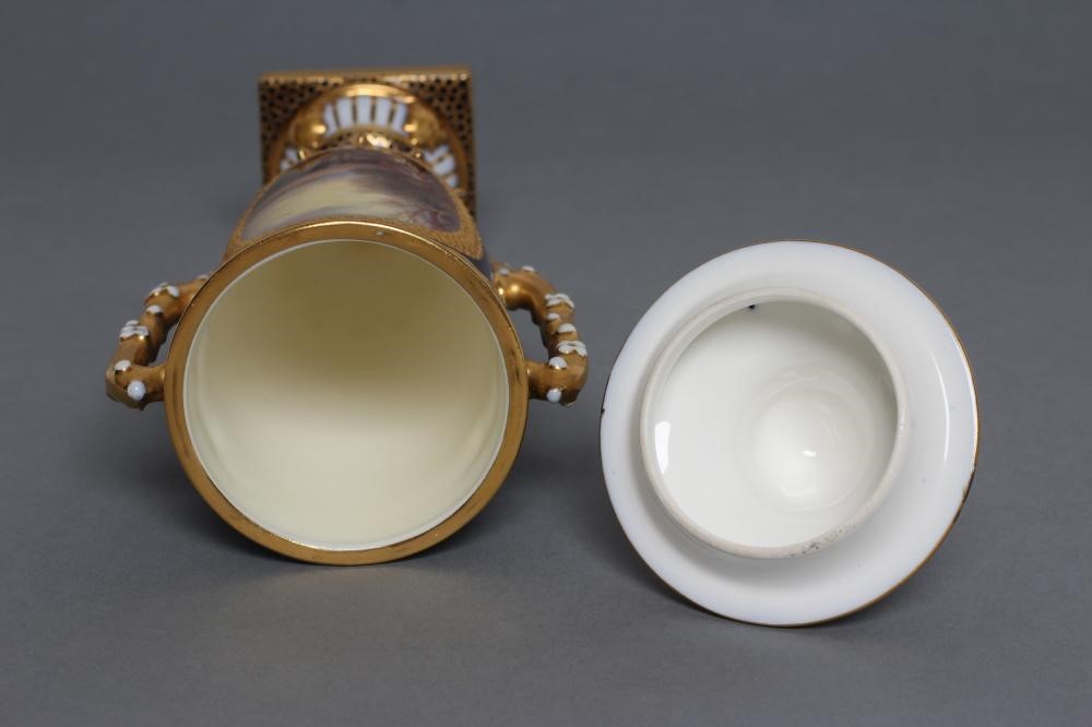 A ROYAL WORCESTER CHINA SMALL URN AND COVER Image