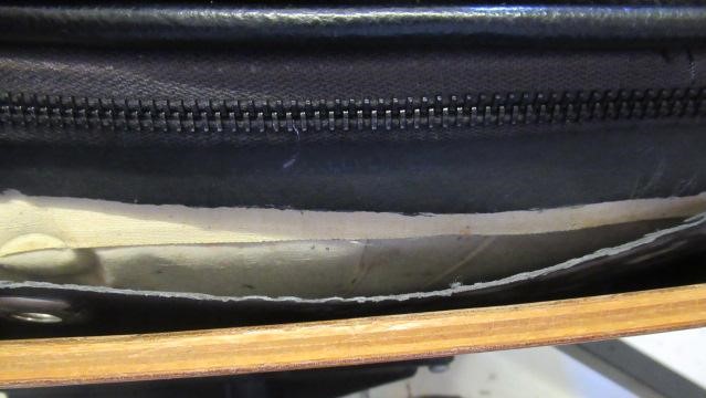 A CHARLES AND RAY EAMES HERMAN MILLER LOUNGE CHAIR AND OTTOMAN Image