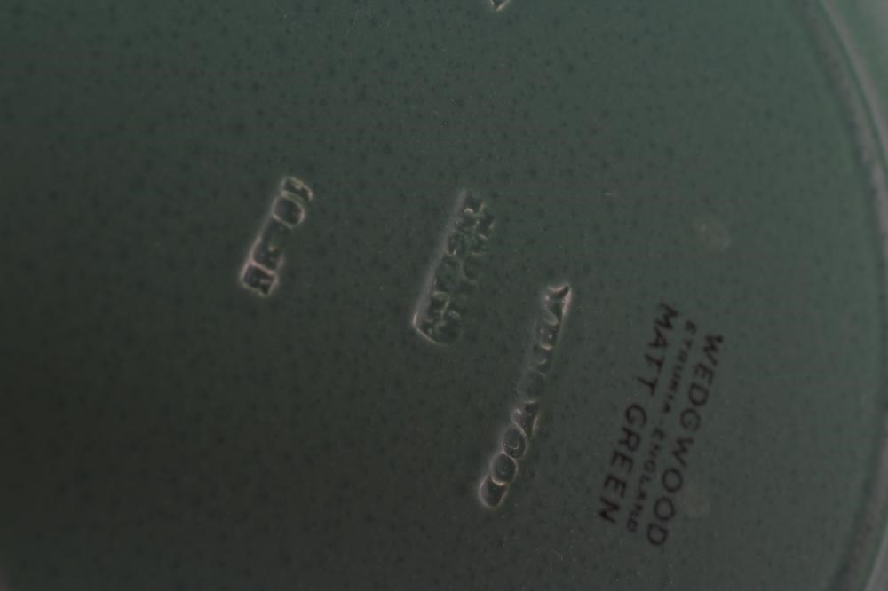 AN ART DECO WEDGWOOD GREEN MATT GLAZED EARTHENWARE PART DINNER SERVICE Image