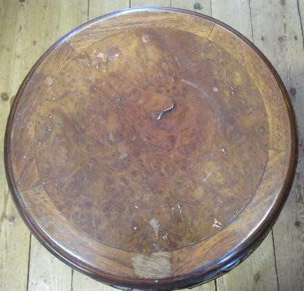 A PAIR OF CHINESE PADOUK WOOD JARDINIERE STANDS Image