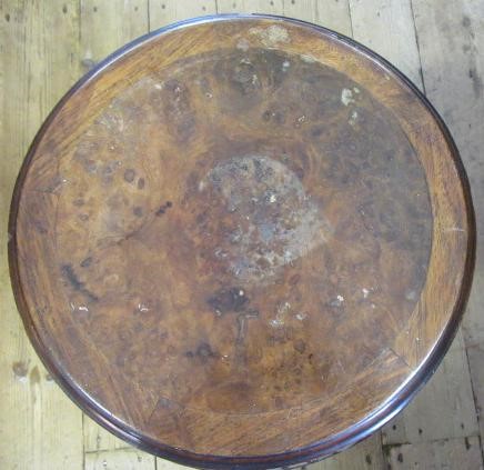 A PAIR OF CHINESE PADOUK WOOD JARDINIERE STANDS Image