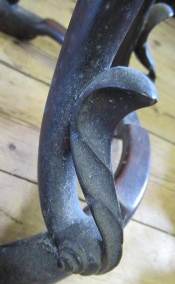 A PAIR OF CHINESE PADOUK WOOD JARDINIERE STANDS Image