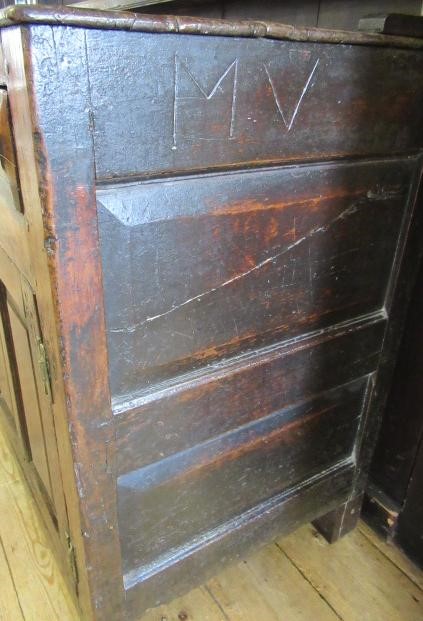 A GEORGIAN OAK DRESSER Image