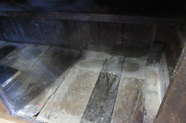 A GEORGIAN OAK DRESSER Image