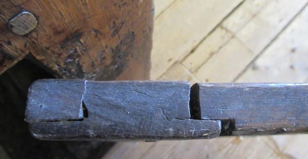 A GEORGIAN OAK DRESSER Image