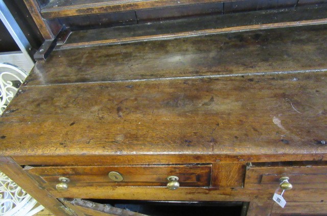 A GEORGIAN OAK DRESSER Image