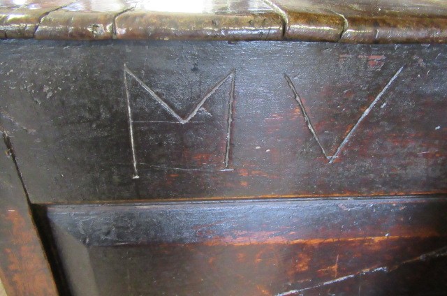 A GEORGIAN OAK DRESSER Image