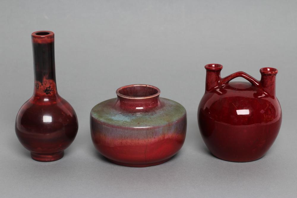 A DEVONMOOR ART POTTERY SMALL VASE Image