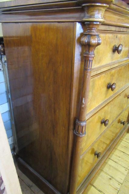 A VICTORIAN WALNUT STRAIGHT FRONTED CHEST Image