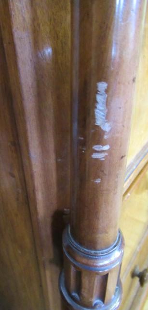 A VICTORIAN WALNUT STRAIGHT FRONTED CHEST Image